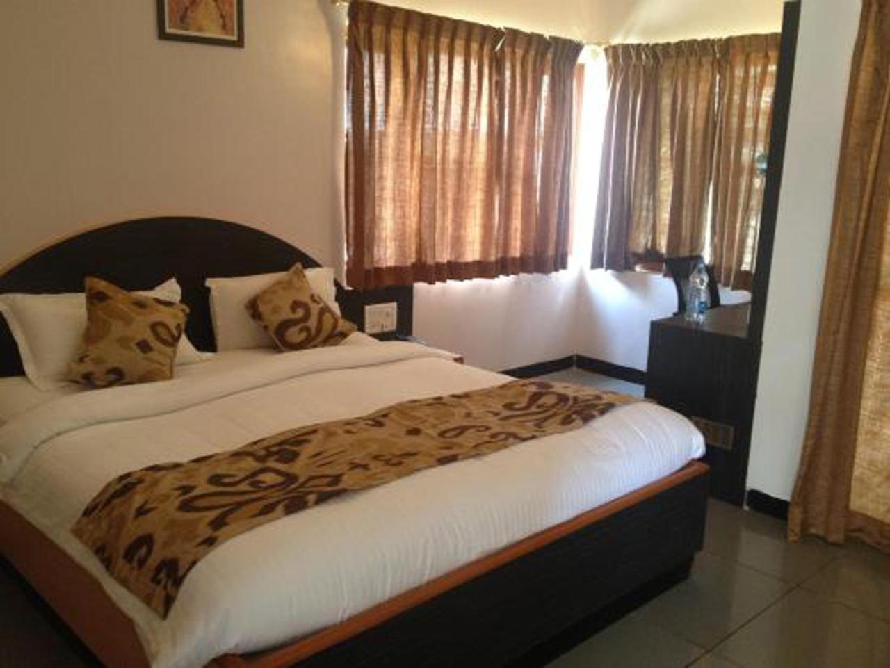 คอตต้อน คันทรี คลับ แอนด์ รีสอร์ต Hotel ฮูบลิ ภายนอก รูปภาพ