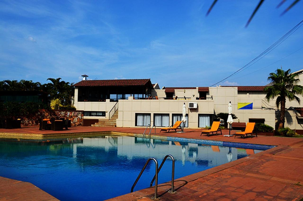คอตต้อน คันทรี คลับ แอนด์ รีสอร์ต Hotel ฮูบลิ ภายนอก รูปภาพ