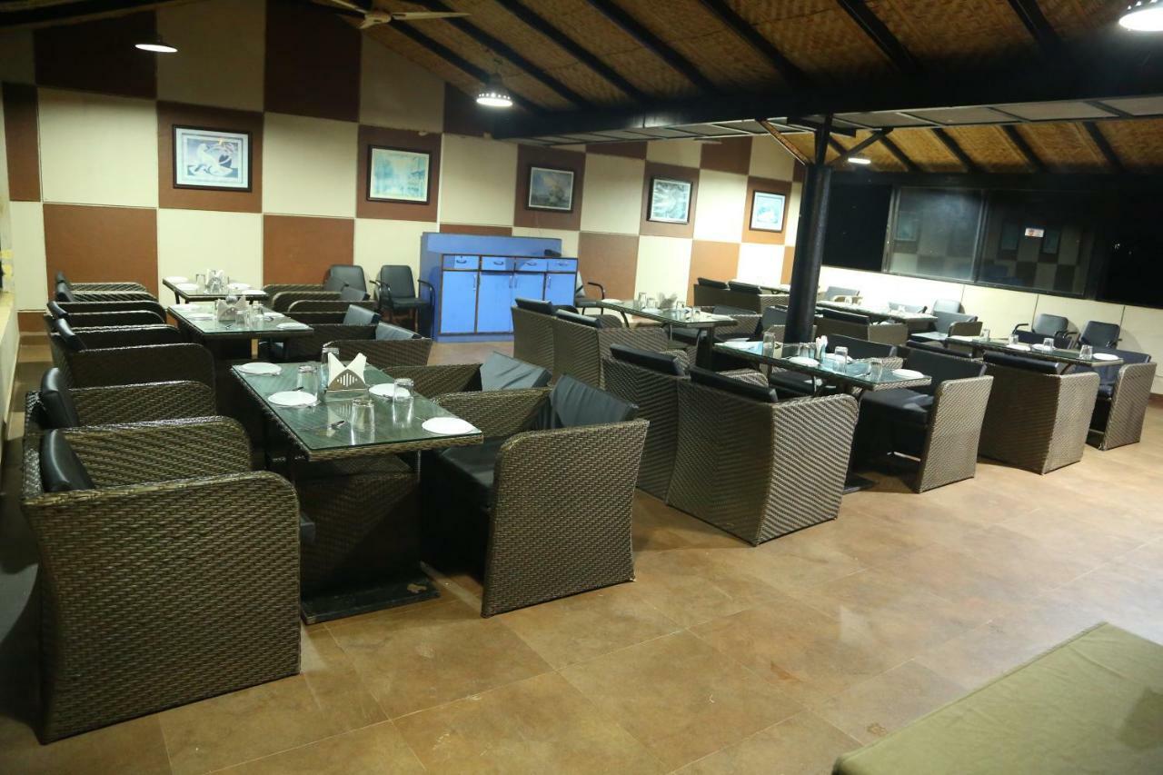 คอตต้อน คันทรี คลับ แอนด์ รีสอร์ต Hotel ฮูบลิ ภายนอก รูปภาพ